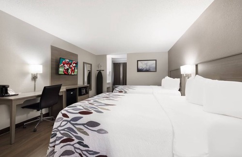 Weedsport House | Smart Saver’s Choice: 2 Family-friendly Units! FREE Parking and Breakfast Onsite