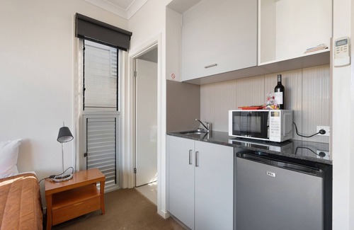 Clermont Hotel | Smart Stayzzz Inns Clermont