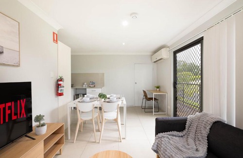 Rocklea Apartment | Smart Suites Self Check-in Apartments - Freney Park Disk Golf Course