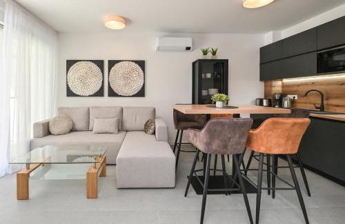Zrce Apartment | Smash A - Apartments with Private Pool