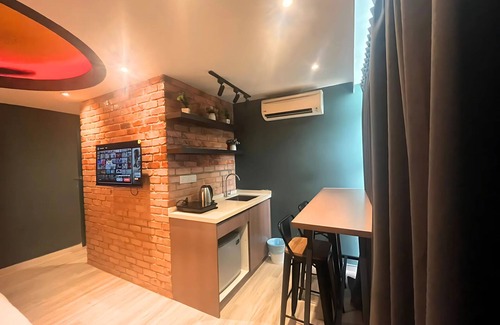 Taman Equine Hotel | SMILE HOTEL SERI KEMBANGAN