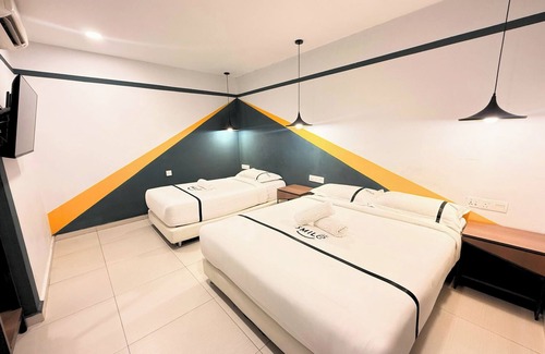 Taman Equine Hotel | SMILE HOTEL SERI KEMBANGAN