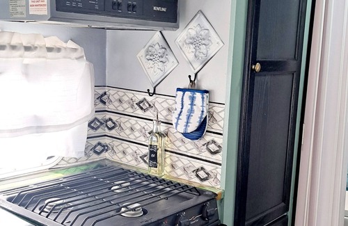 Tallahassee House | Smiles Cozy RV in Charming Tallahassee with AC, WiFi