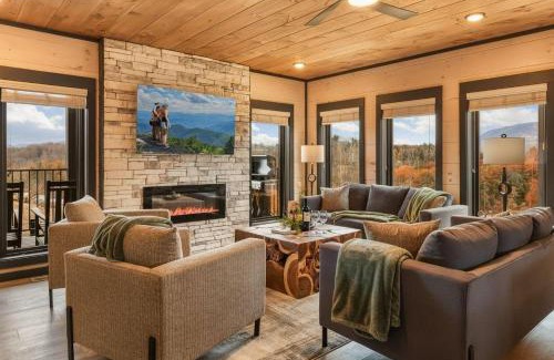 Sevierville Ski Chalet | Smith Creek Reserve - Incredible Oasis Vibe