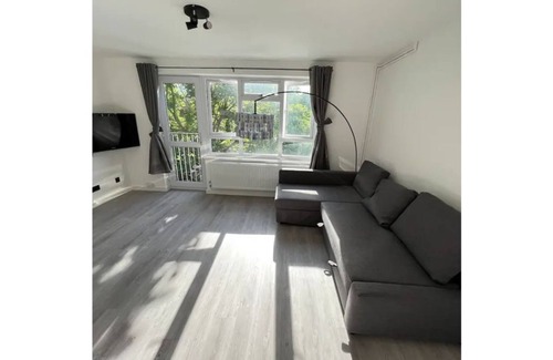 Northolt Mandeville House | Smith Farm Apartment