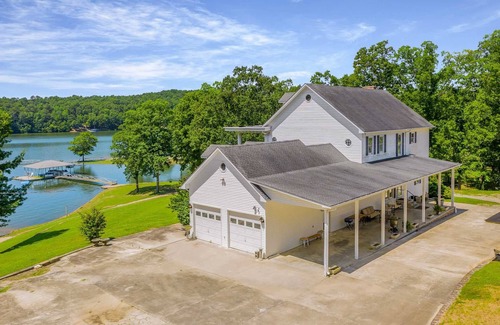 Crane Hill House | Smith Lake Rentals & Sales - KING'S POINT - Big water views!