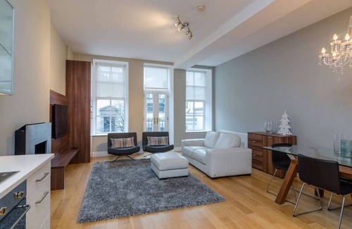 Cathedral Quarter Apartment | Smithfield Apt in Belfast's Cathedral Quarter