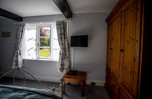 Barthomley Bed & Breakfast | Smiths Green Farm Bed and Breakfast