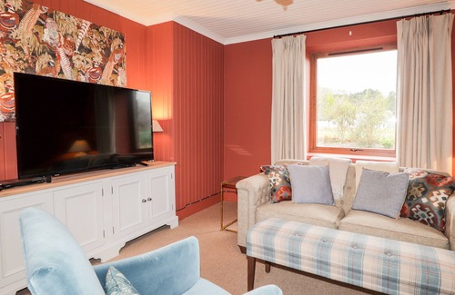 Achnasheen Cottage | SMITHY COTTAGE, family friendly, with open fire in Kinlochewe