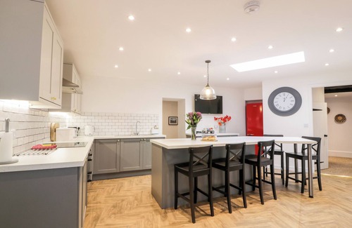 Clarencefield Cottage | SMITHY HOUSE, pet friendly, character holiday cottage in Annan