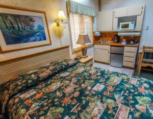 Banner Elk Hotel | Smoketree Lodge