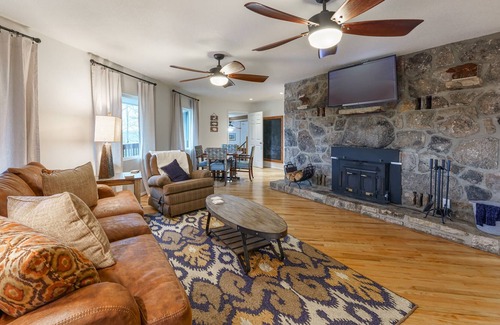 Gatlinburg House | Smoky Blue: Hot Tub, Game Room, Large Yard