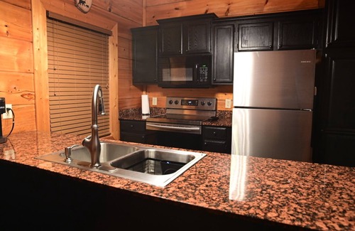 Sevierville Cabin | SMOKY MOUNTAIN HIGH GETAWAY