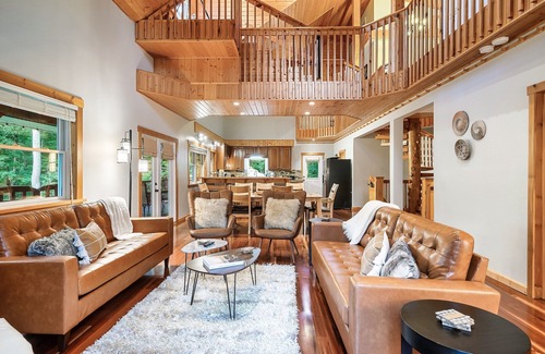 Cosby Cabin | Smoky Mountain Wellness ZEN Retreat Oasis SpaHotTub-pool table - DOGS-VIEWS