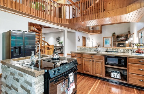 Cosby Cabin | Smoky Mountain Wellness ZEN Retreat Oasis SpaHotTub-pool table - DOGS-VIEWS