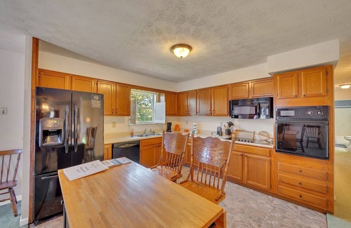 Kodak House | Smoky Mtn Retro 4 Bedroom Home