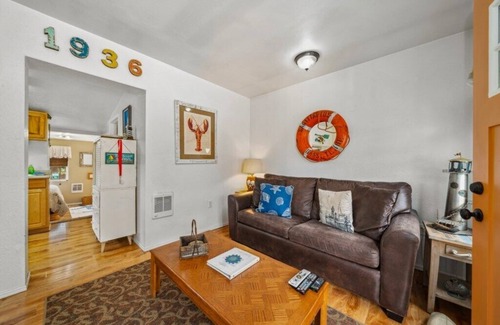 Rockaway Beach Cottage | S’mores & Shores on Easy Street