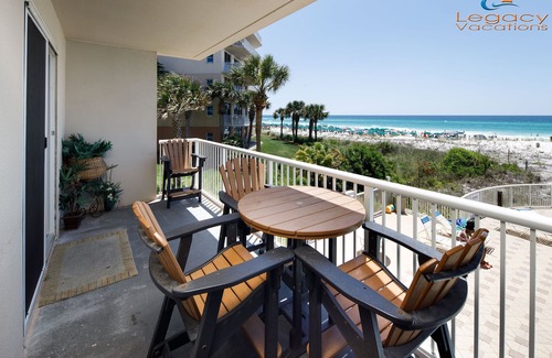 Fort Walton Beach Condo | SMP #202 - Upscale 3 BR Beachfront Condo - Free Beach Service! Sleeps 10!