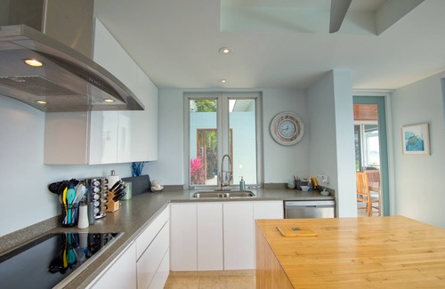 West End Villa | Smuggler's Beachside - Stunning Views out to Smuggler's Beach & Jost Van Dyke