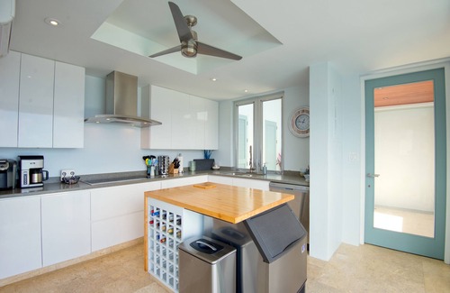 West End Villa | Smuggler's Beachside - Stunning Views out to Smuggler's Beach & Jost Van Dyke