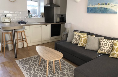 Anstruther Apartment | Smuggler's Well: Cosy retreat in traditional fishing village.