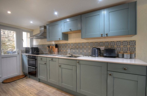 Beer Cottage | SMUGGLERS COTTAGE, pet friendly, character holiday cottage in Beer