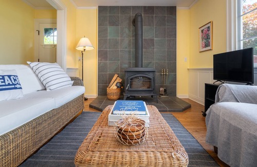 Greenbank House | Smugglers Lagoon Beach Cottage - Panoramic Views