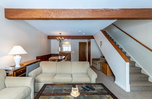 Jeffersonville Condo | Smugglers' Notch Resort Private Suites