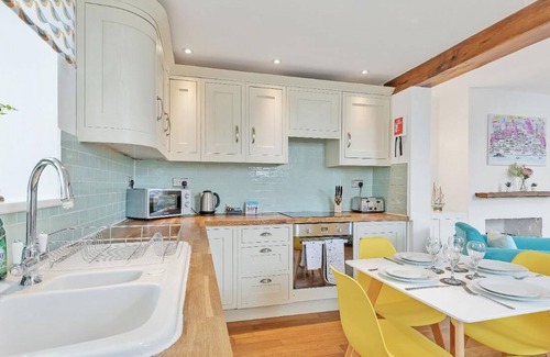 Rottingdean House | Smugglers View | By My Getaways