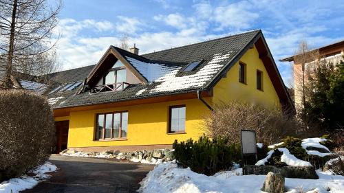 Novy Smokovec Apartment | SnežienkaD