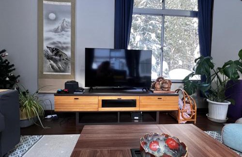 Iida Hotel | sneaky peaks