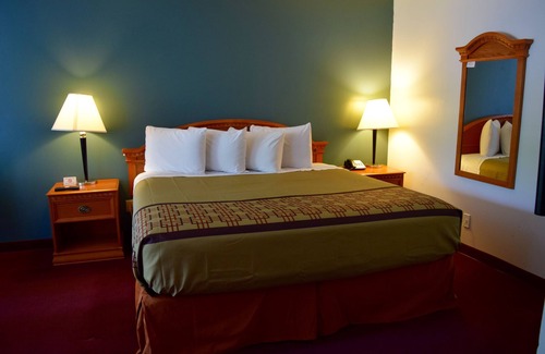 Nokomis Hotel | Snelling Motel