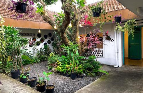 Klojen Hostel | Snooze Malang