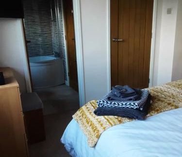 Frome Bed & Breakfast | Snoozefrome