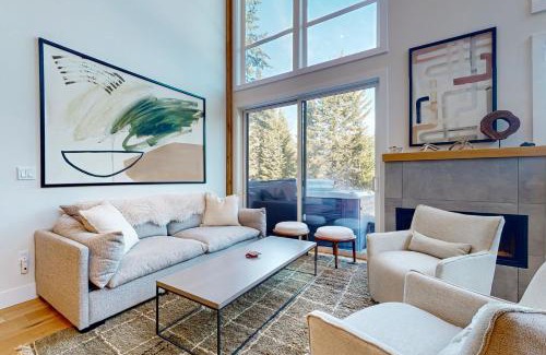 Hyak House | Snoqualmie Pass Mountain Retreat