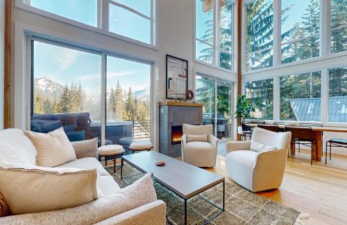 Hyak House | Snoqualmie Pass Mountain Retreat
