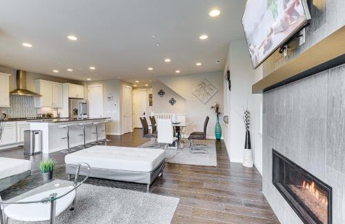 Snoqualmie Ridge House | Snoqualmie Townhome with Balcony and Mountain Views!
