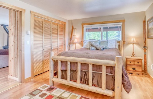 Oregon Water Wonderland House | Snow Goose Cabin