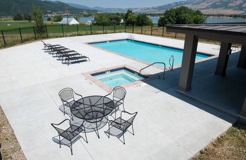 Huntsville House | Snowbasin Area Rental near Pineview Dam EW23A