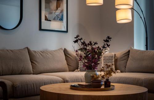 Mountain Green House | Snowbasin Retreat in Roam RO 5966 Wkly Disc