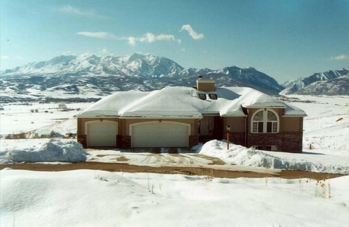 Huntsville House | Snowbasin - Utah's Hidden Skiing Treasure!
