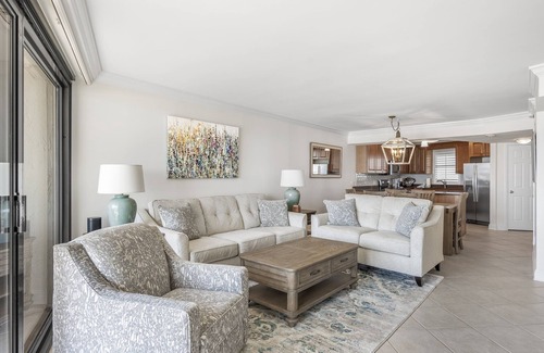 Sandestin Condo | Snowbird Friendly ~ Beachfront ~ Gulf Views ~ Large Balcony