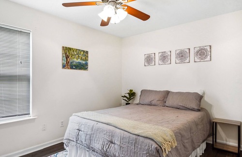Mid-City House | Snowbird-friendly home with central AC & washer/dryer - dogs welcome