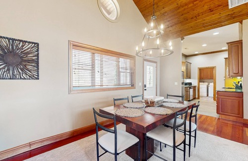Whittier Condo | Snowbird-friendly mtn-view condo with heated pool, sauna, hot tub, pickleball