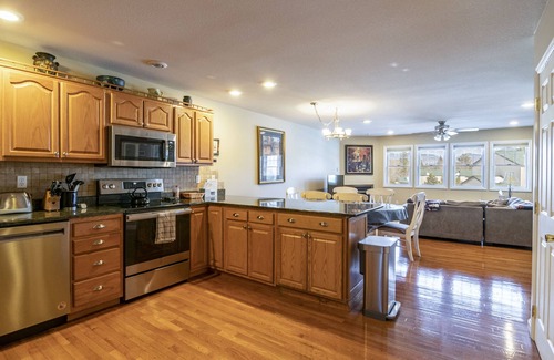 Lake Placid Condo | Snowbird Lodge- Pinehill Phase 2 #45