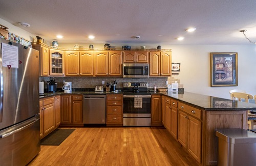 Lake Placid Condo | Snowbird Lodge- Pinehill Phase 2 #45