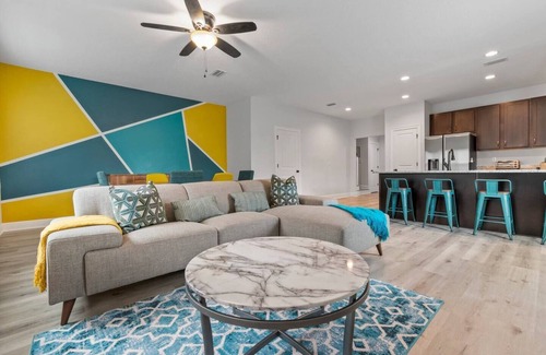 Navarre House | *Snowbird Rates/Monthly Discounts* Pool, Paddle Boards & BBQ Grill