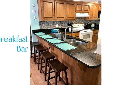 Orange Beach Condo | ☼ Snowbird Wanted ☼Beach Front Complex 2B/2BA, Heated Pool, Message For Rates