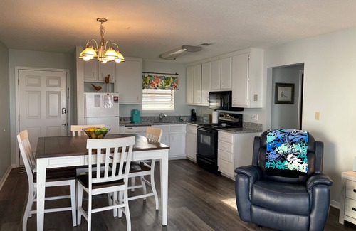 Gulf Shores Condo | SNOWBIRDS WELCOME!