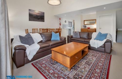 Thredbo Ski Chalet | Snowbound Chalet 6
